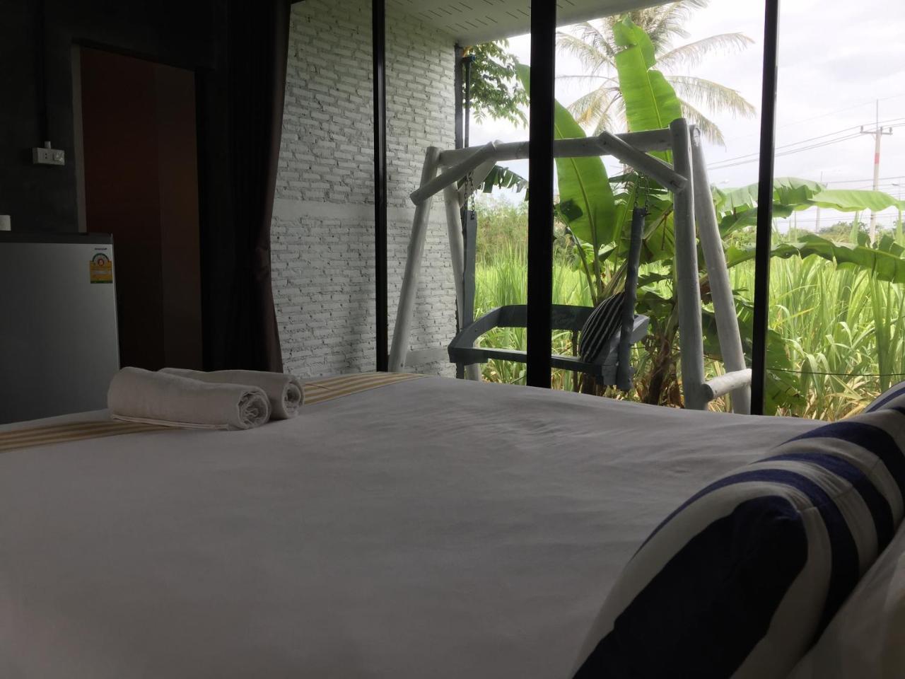 Coco Coozy Apartment Kanchanaburi Exterior foto