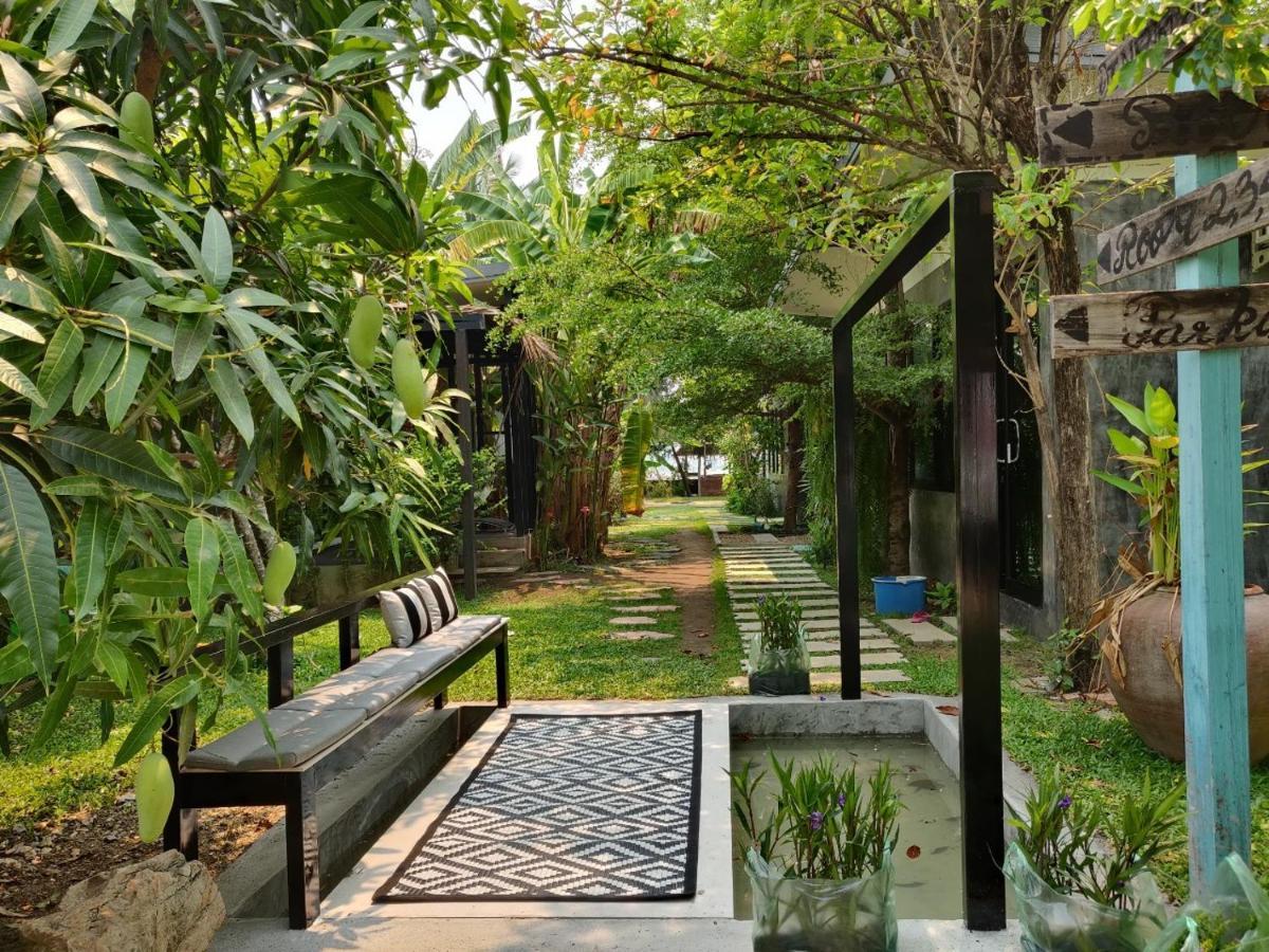 Coco Coozy Apartment Kanchanaburi Exterior foto